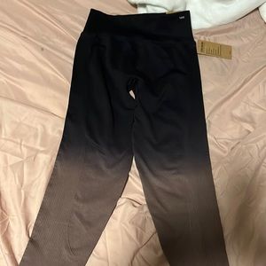 new with tags vs pink leggings